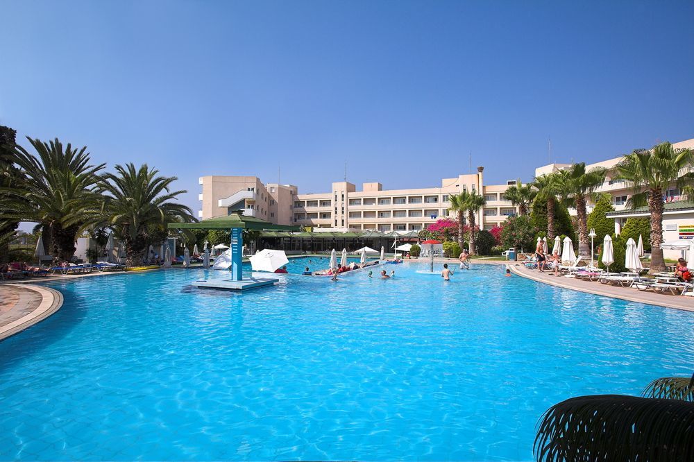 Aloe Hotel Paphos Exterior foto