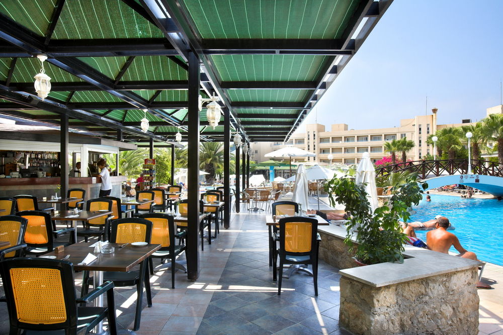 Aloe Hotel Paphos Exterior foto
